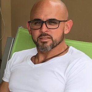 Meet your Posher, Henry